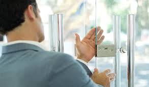 Onde comprar ferragens para vidro em Fortaleza